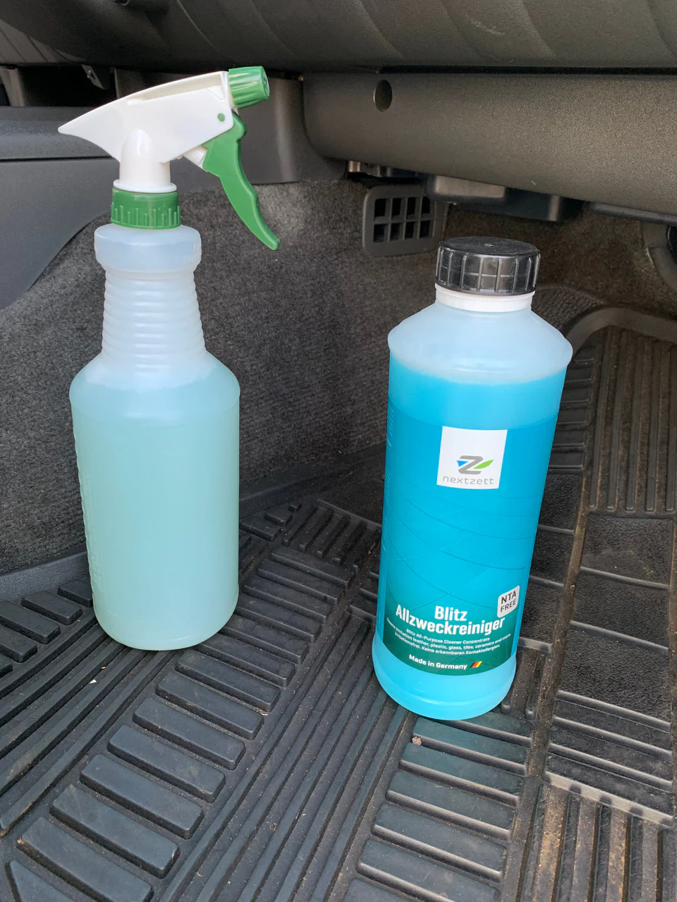 Blitz All-Purpose Cleaner  - 338 oz (10 liters) - Image 3